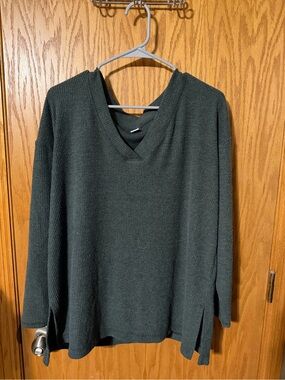 Old Navy Dark Green V-Neck Sweater
